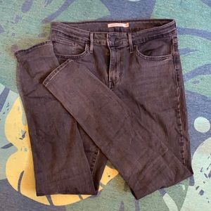 Levis 721 High rise skinny size 28 in charcoal gray.